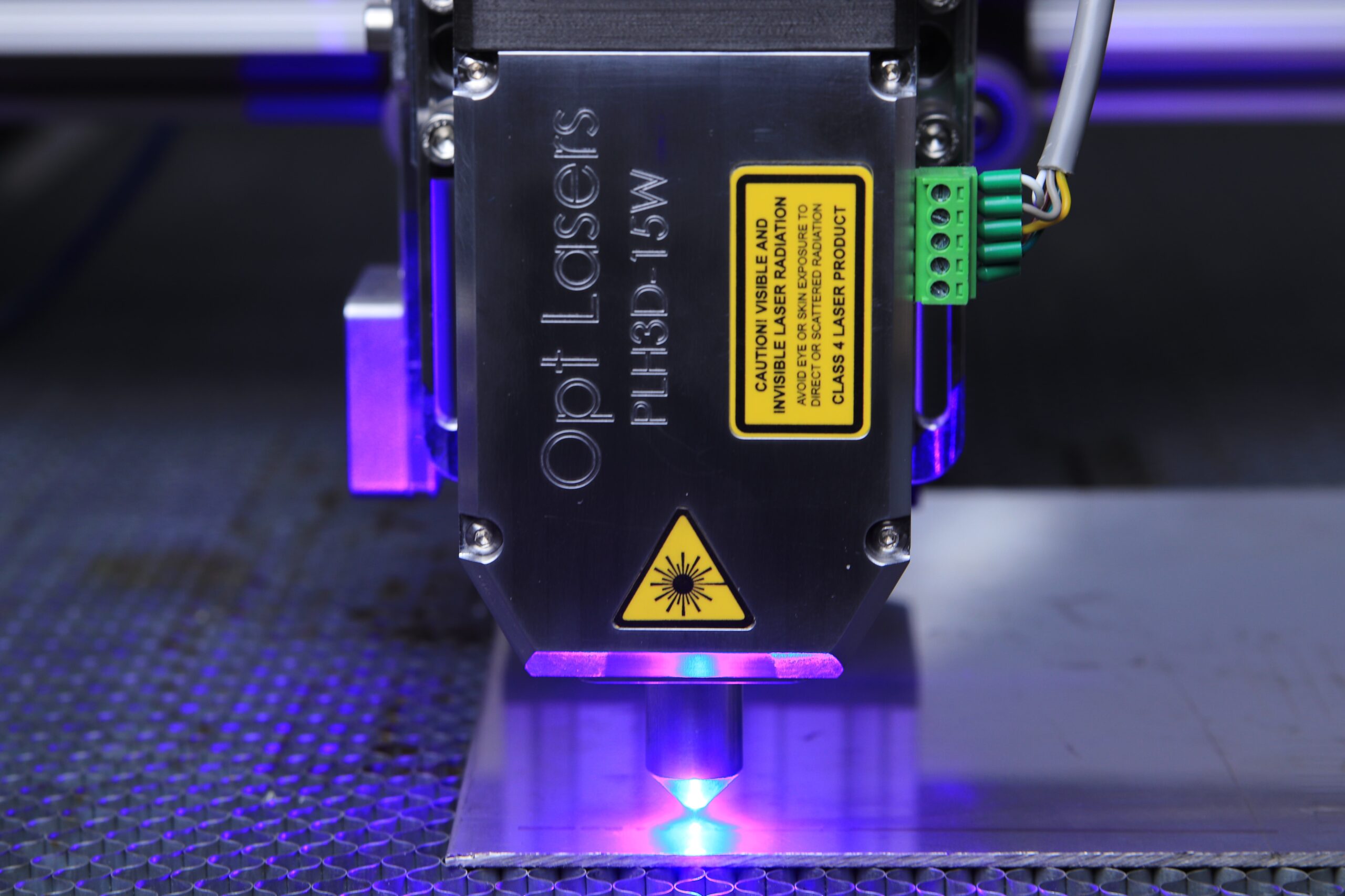 Lasergraverade plastskyltar och märkning av inventarier