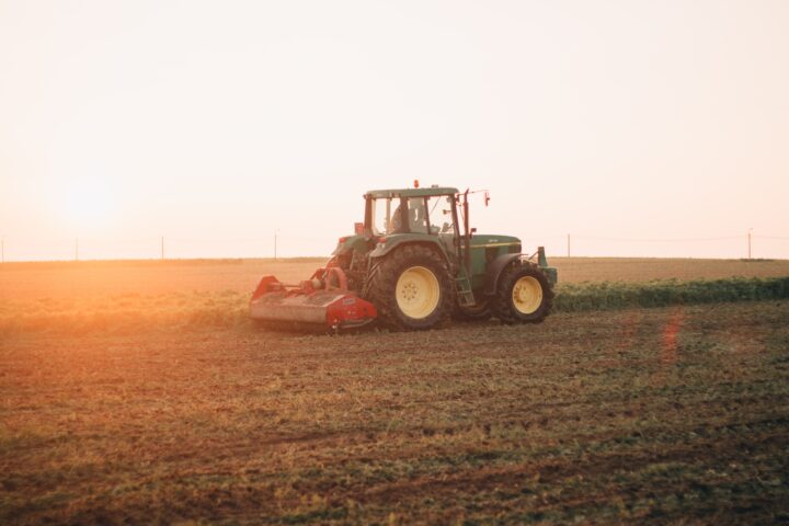 Traktortillbehör för den moderna lantbrukaren
