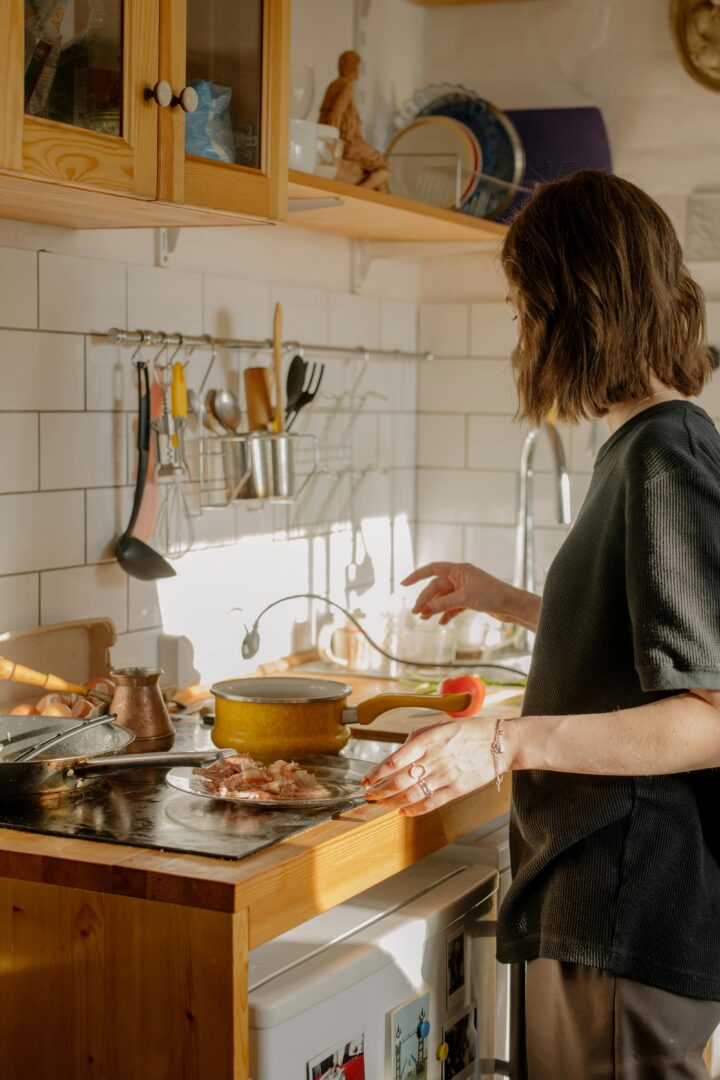 Skillnaden mellan Stekhäll och Stekbord: Välj Rätt för Dina Matlagningsbehov